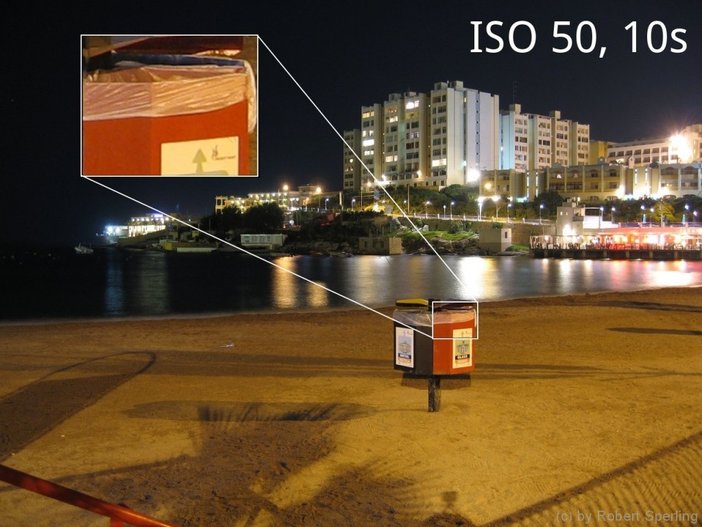 Eine geringe Empfindlichkeit und lange Belichtungszeit ermöglichen auch mit preiswerten Kompaktkameras rauscharme Nachtaufnahmen